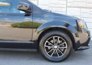 2018 Dodge Grand Caravan in Decatur, GA 30032 - 18132529 13