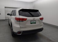 2018 Toyota Highlander in Fort Myers, FL 33907 - 18134040 5