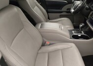 2018 Toyota Highlander in Fort Myers, FL 33907 - 18134040 21