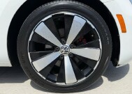2014 Volkswagen Beetle in Knoxville, TN 37920 - 18134316 26