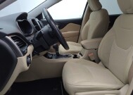 2019 Jeep Cherokee in Jacksonville, FL 32225 - 18134584 17