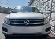 2017 Volkswagen Tiguan in Decatur, GA 30032 - 18135430 13