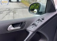 2017 Volkswagen Tiguan in Decatur, GA 30032 - 18135430 34