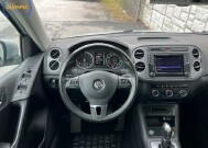 2017 Volkswagen Tiguan in Decatur, GA 30032 - 18135430 23