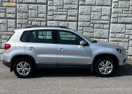 2017 Volkswagen Tiguan in Decatur, GA 30032 - 18135430 8