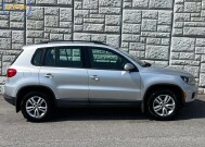 2017 Volkswagen Tiguan in Decatur, GA 30032 - 18135430 8