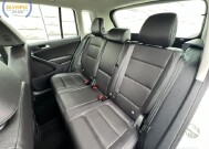 2017 Volkswagen Tiguan in Decatur, GA 30032 - 18135430 41