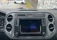 2017 Volkswagen Tiguan in Decatur, GA 30032 - 18135430 31