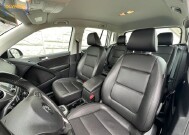 2017 Volkswagen Tiguan in Decatur, GA 30032 - 18135430 39