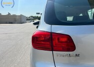 2017 Volkswagen Tiguan in Decatur, GA 30032 - 18135430 16