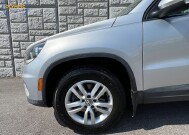 2017 Volkswagen Tiguan in Decatur, GA 30032 - 18135430 9