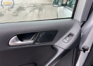 2017 Volkswagen Tiguan in Decatur, GA 30032 - 18135430 35