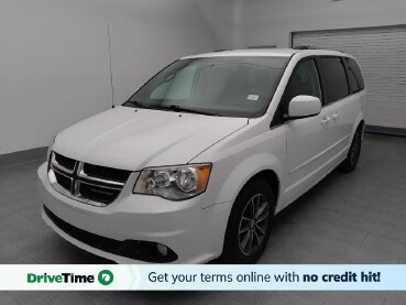 2017 Dodge Grand Caravan in Gladstone, MO 64118
