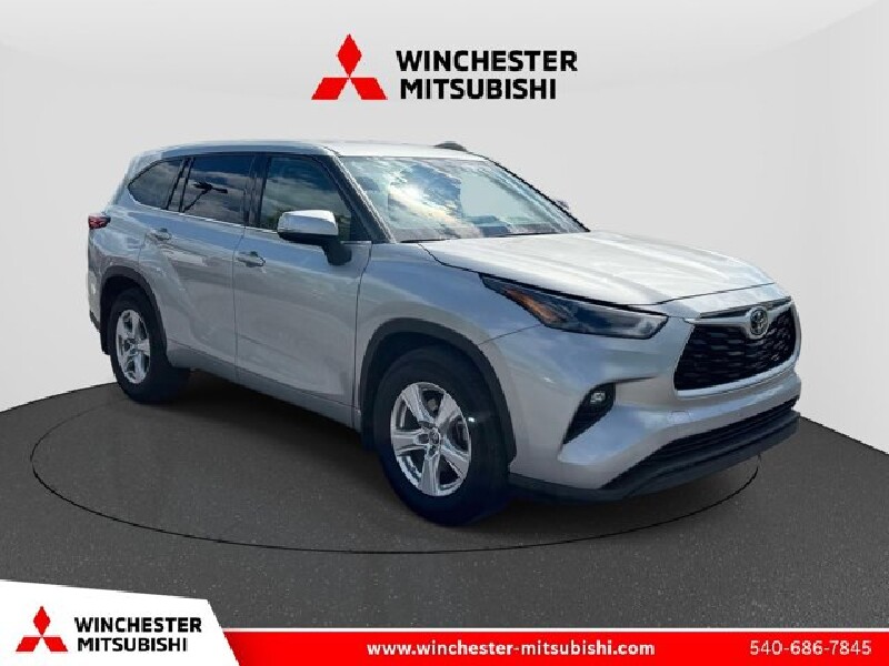 2022 Toyota Highlander in Winchester, VA 22602 - 18135994