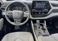 2022 Toyota Highlander in Winchester, VA 22602 - 18135994 15