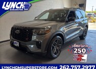 2026 Ford Explorer in Burlington, WI 53105 - 18136696 1