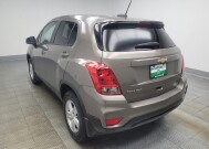 2020 Chevrolet Trax in Mishawaka, IN 46545 - 18137463 5