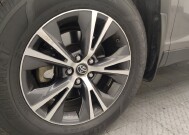 2019 Toyota Highlander in Lauderdale Lakes, FL 33313 - 18137613 31