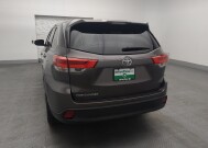 2019 Toyota Highlander in Lauderdale Lakes, FL 33313 - 18137613 6