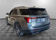 2025 Ford Explorer in Burlington, WI 53105 - 18137749 3