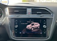 2018 Volkswagen Tiguan in Decatur, GA 30032 - 18137760 32