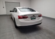 2018 Chevrolet Malibu in Downey, CA 90241 - 18138492 6