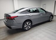 2021 Nissan Altima in Eastpointe, MI 48021 - 18138691 10