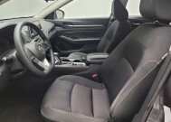 2021 Nissan Altima in Eastpointe, MI 48021 - 18138691 17