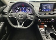 2021 Nissan Altima in Eastpointe, MI 48021 - 18138691 22