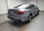 2021 Nissan Altima in Eastpointe, MI 48021 - 18138691 9