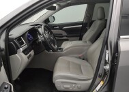 2019 Toyota Highlander in St. Louis, MO 63136 - 18139321 17