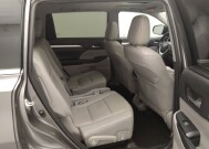 2019 Toyota Highlander in St. Louis, MO 63136 - 18139321 19