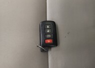 2019 Toyota Highlander in St. Louis, MO 63136 - 18139321 32