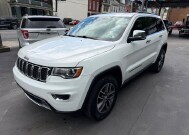 2017 Jeep Grand Cherokee in Pottsville, PA 17901 - 18139394 3