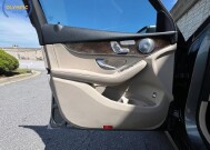 2017 Mercedes-Benz GLC 300 in Decatur, GA 30032 - 18139396 46
