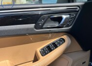 2017 Porsche Macan in Decatur, GA 30032 - 18139803 33