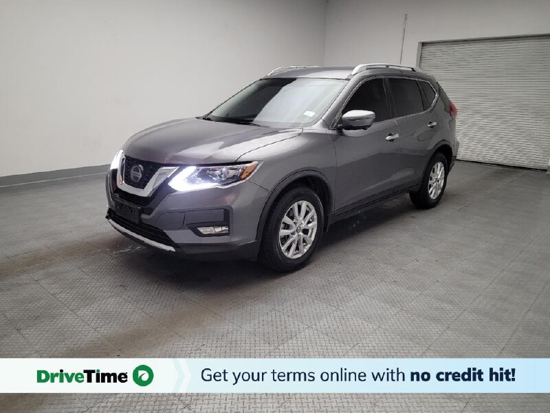 2018 Nissan Rogue in Downey, CA 90241 - 18140399