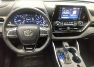 2020 Toyota Highlander in West Palm Beach, FL 33409 - 18140496 22