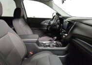 2019 Chevrolet Traverse in Midlothian, IL 60445 - 18140607 21