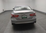 2018 Toyota Camry in Lombard, IL 60148 - 18140612 6