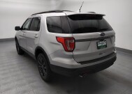 2019 Ford Explorer in Wichita, KS 67207 - 18141154 5