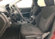 2019 Jeep Cherokee in Orlando, FL 32808 - 18141261 17