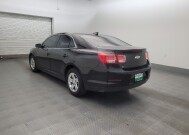 2015 Chevrolet Malibu in Glendale, AZ 85301 - 18141638 5