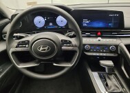2024 Hyundai Elantra in Eastpointe, MI 48021 - 18141808 22