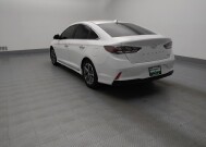 2019 Hyundai Sonata in Topeka, KS 66611 - 18141897 5