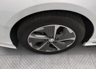 2019 Hyundai Sonata in Topeka, KS 66611 - 18141897 31