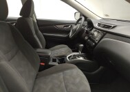 2016 Nissan Rogue in Eastpointe, MI 48021 - 18142031 21