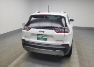 2019 Jeep Cherokee in Indianapolis, IN 46222 - 18142345 7