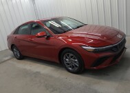 2024 Hyundai Elantra in Fairfield, OH 45014 - 18142391 11