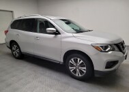 2017 Nissan Pathfinder in Riverside, CA 92504 - 18142498 11